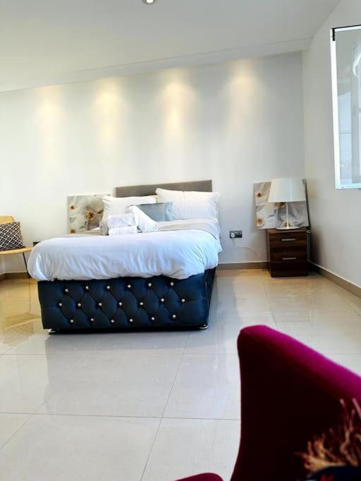 2Bed Apartment Farringdon St Paul Long Stay Discounts By Cozystays Лондон Экстерьер фото