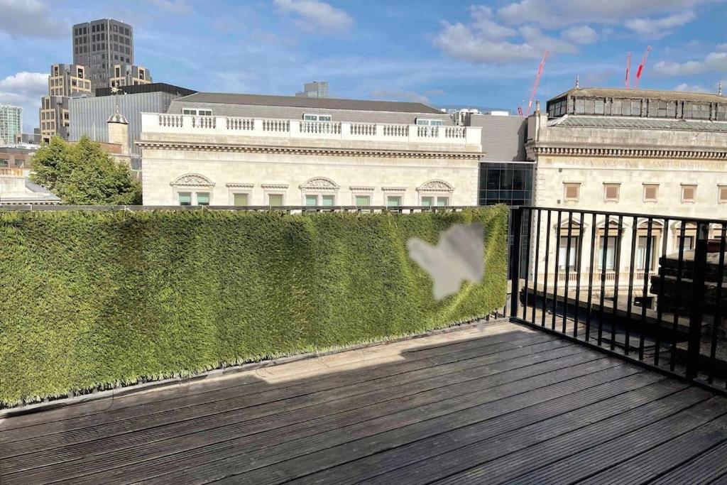 2Bed Apartment Farringdon St Paul Long Stay Discounts By Cozystays Лондон Экстерьер фото