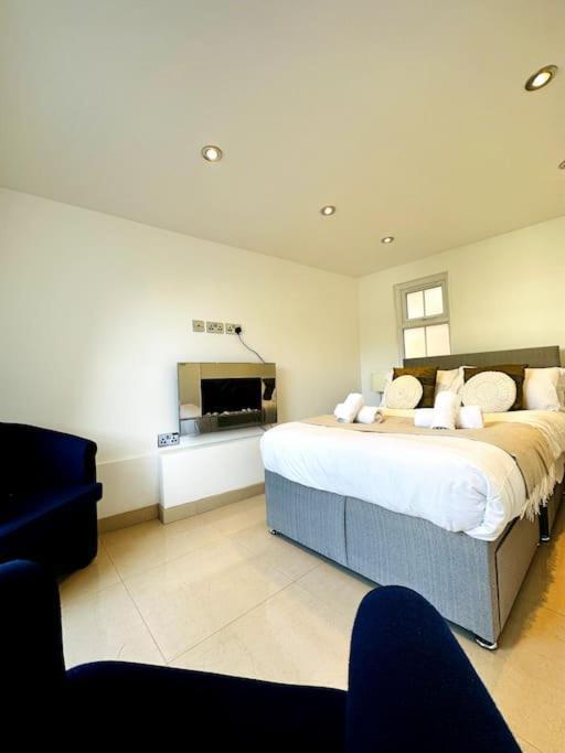 2Bed Apartment Farringdon St Paul Long Stay Discounts By Cozystays Лондон Экстерьер фото