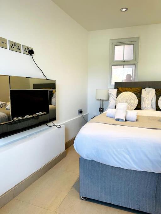 2Bed Apartment Farringdon St Paul Long Stay Discounts By Cozystays Лондон Экстерьер фото