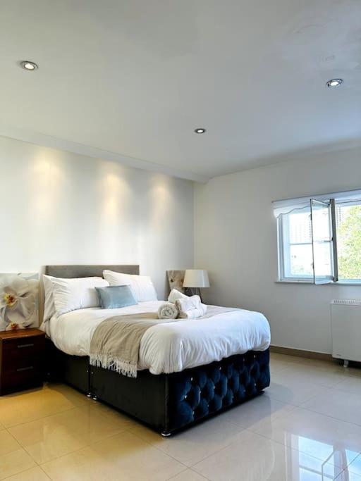 2Bed Apartment Farringdon St Paul Long Stay Discounts By Cozystays Лондон Экстерьер фото